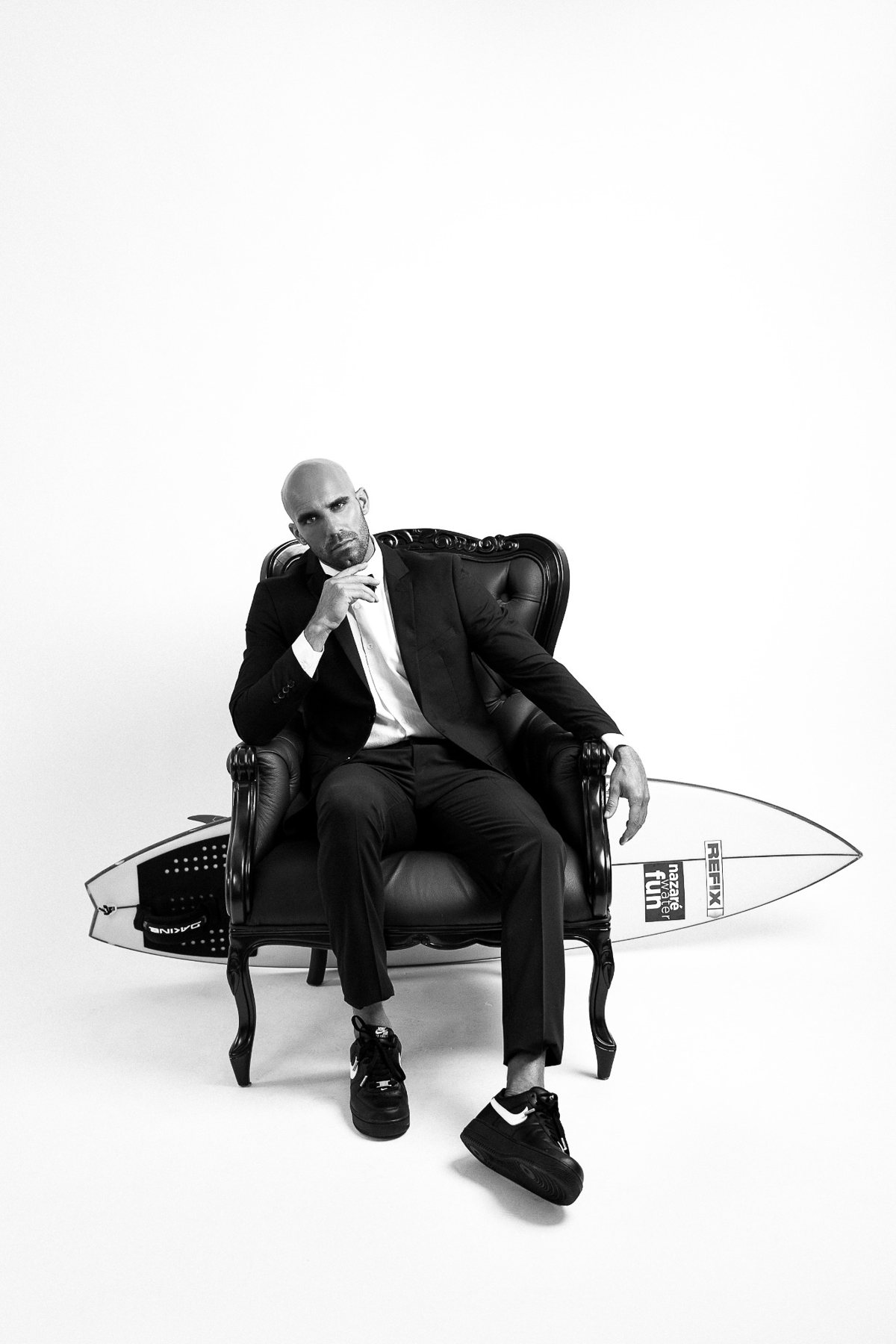 Retrato editorial em preto e branco